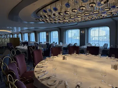 Celebrity-Xcel-Cosmopolitan-Restaurant
