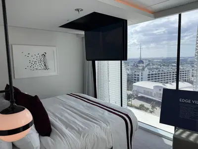 Edge Villa Suite Xcel