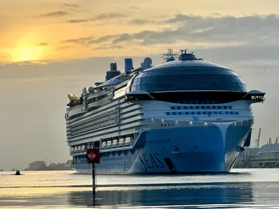 Icon of the Seas sailing into Miami