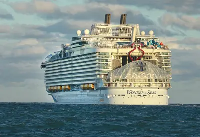 Wonder of the Seas departing Fort Lauderdale