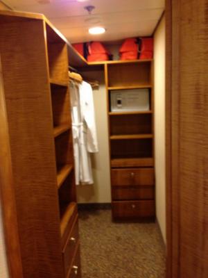 Photo Tour Of Two Bedroom Suite On Royal Caribbean S