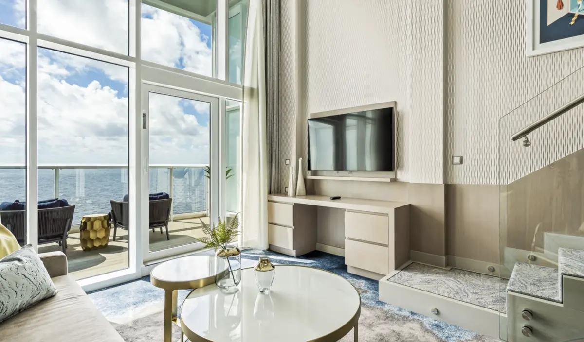 Crown-Loft-Suite-Wonder Crown-Loft-Suite-Wonder