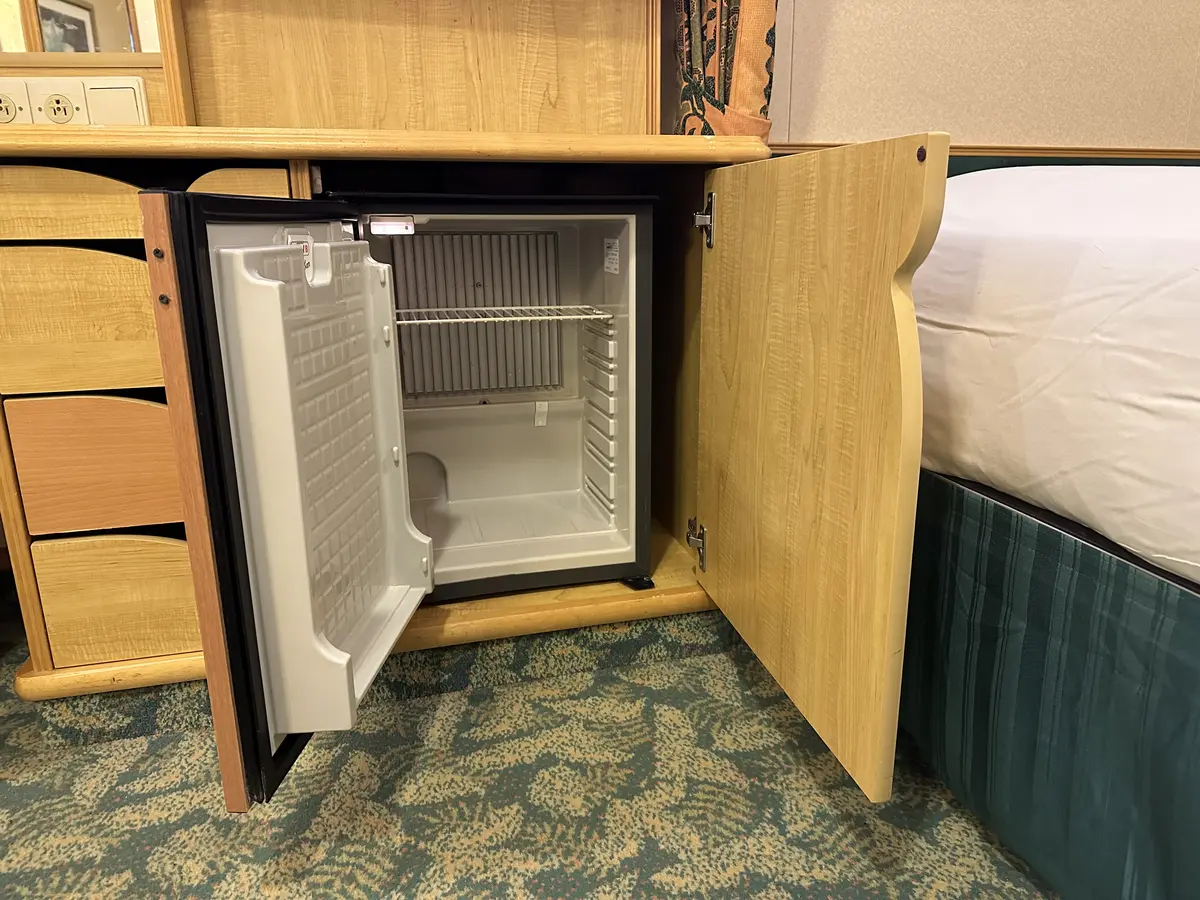 mini-fridge-freedom-inside-cabin mini-fridge-freedom-inside-cabin