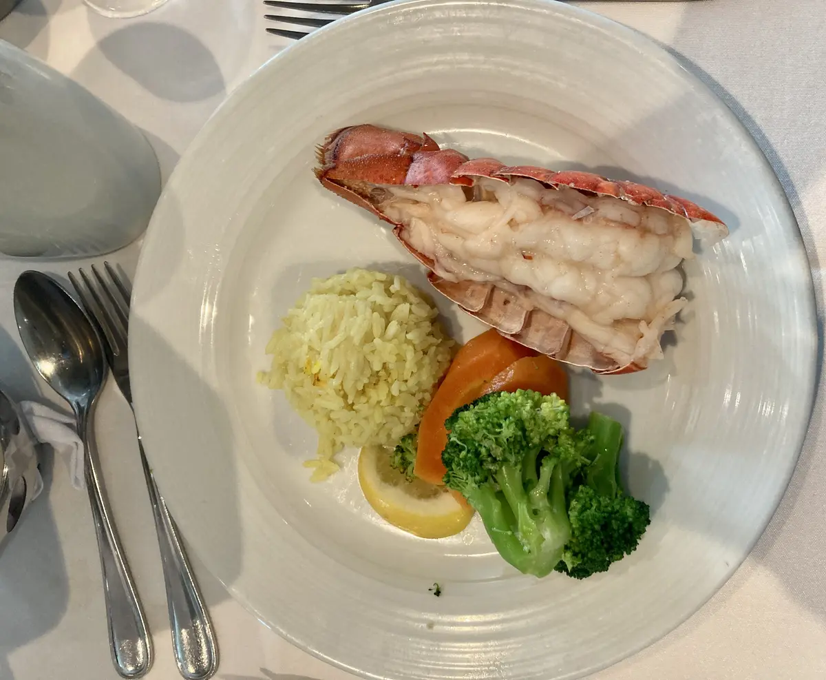 main-dining-dinner