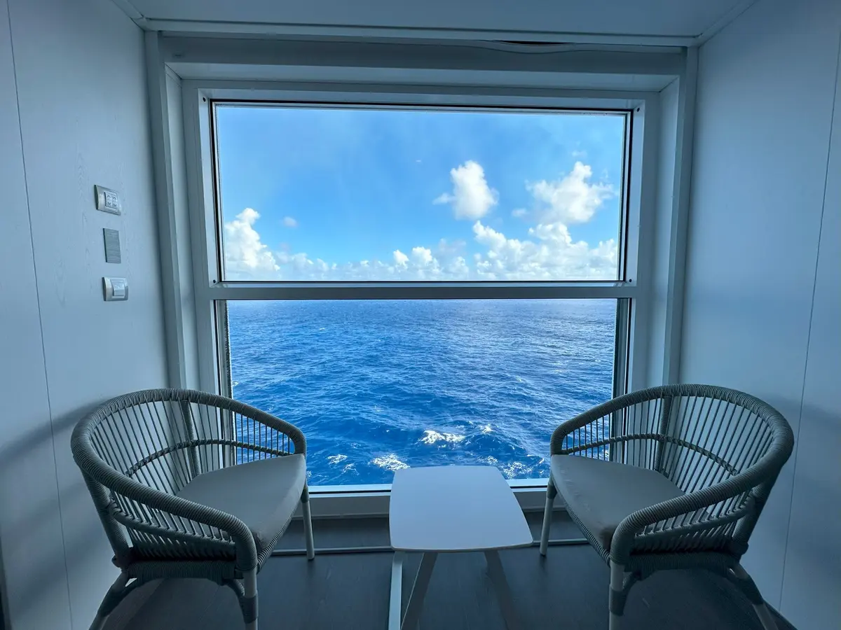 Infinite balcony