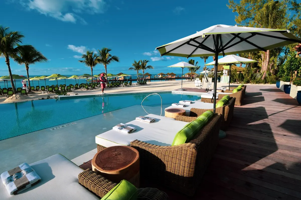 Coco Beach Club pool