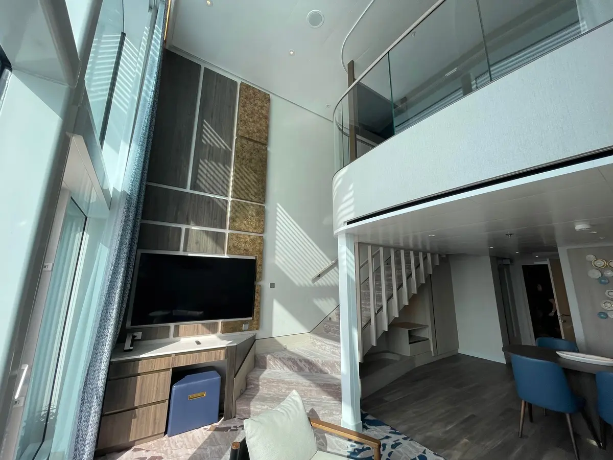 Accessible-Icon-Loft-Suite-ADA-4