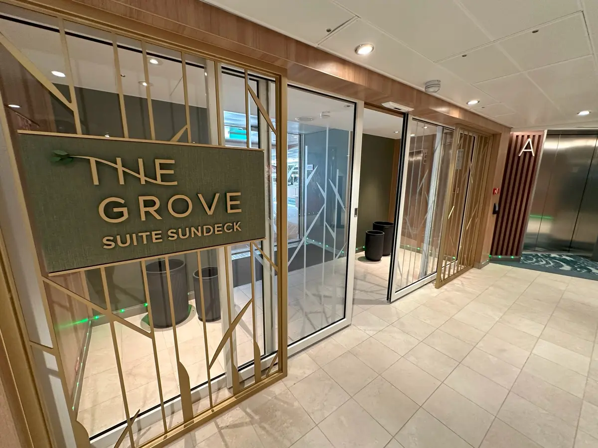 Icon-Suite-Neighborhood-31-The-Grove Icon-Suite-Neighborhood-31-The-Grove