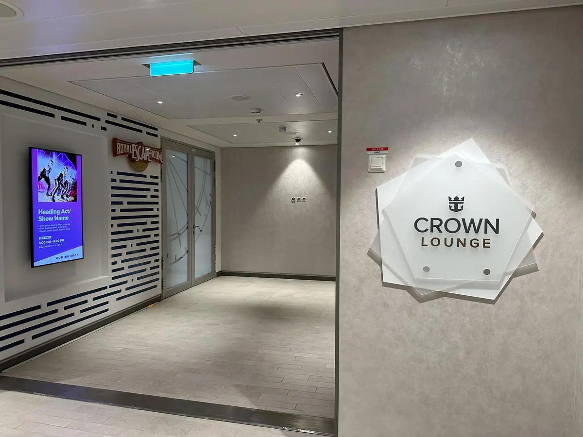 crown-lounge-icon-of-the-seas-2