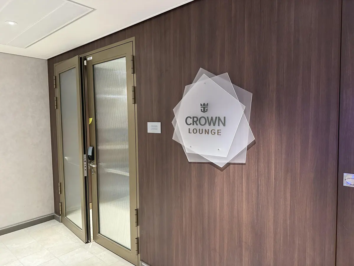 crown-lounge-icon-of-the-seas crown-lounge-icon-of-the-seas