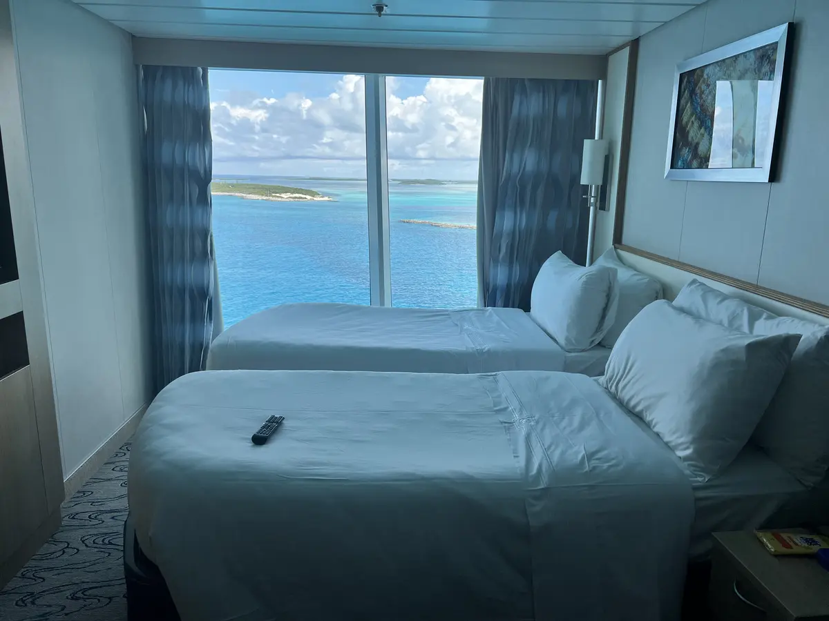 Panoramic ocean window cabin