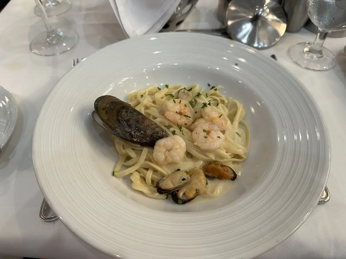 MDR Food on Vision of the Seas