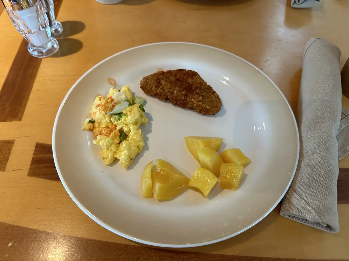 Windjammer-Breakfast-Vision-2 Breakfast from the Windjammer on Vision of the Seas