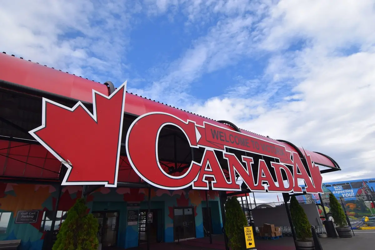 Canada sign