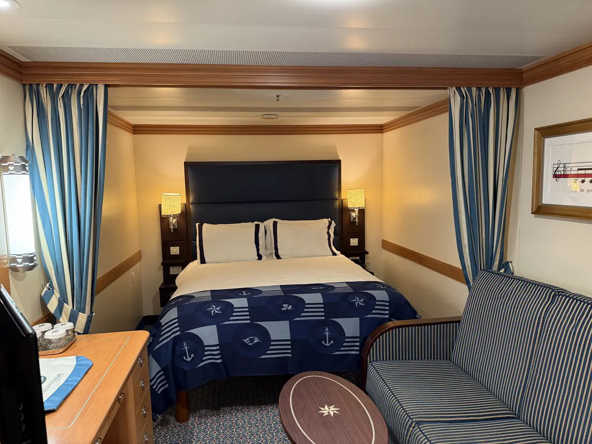 Disney-Magic-Inside-Cabin Disney-Magic-Inside-Cabin