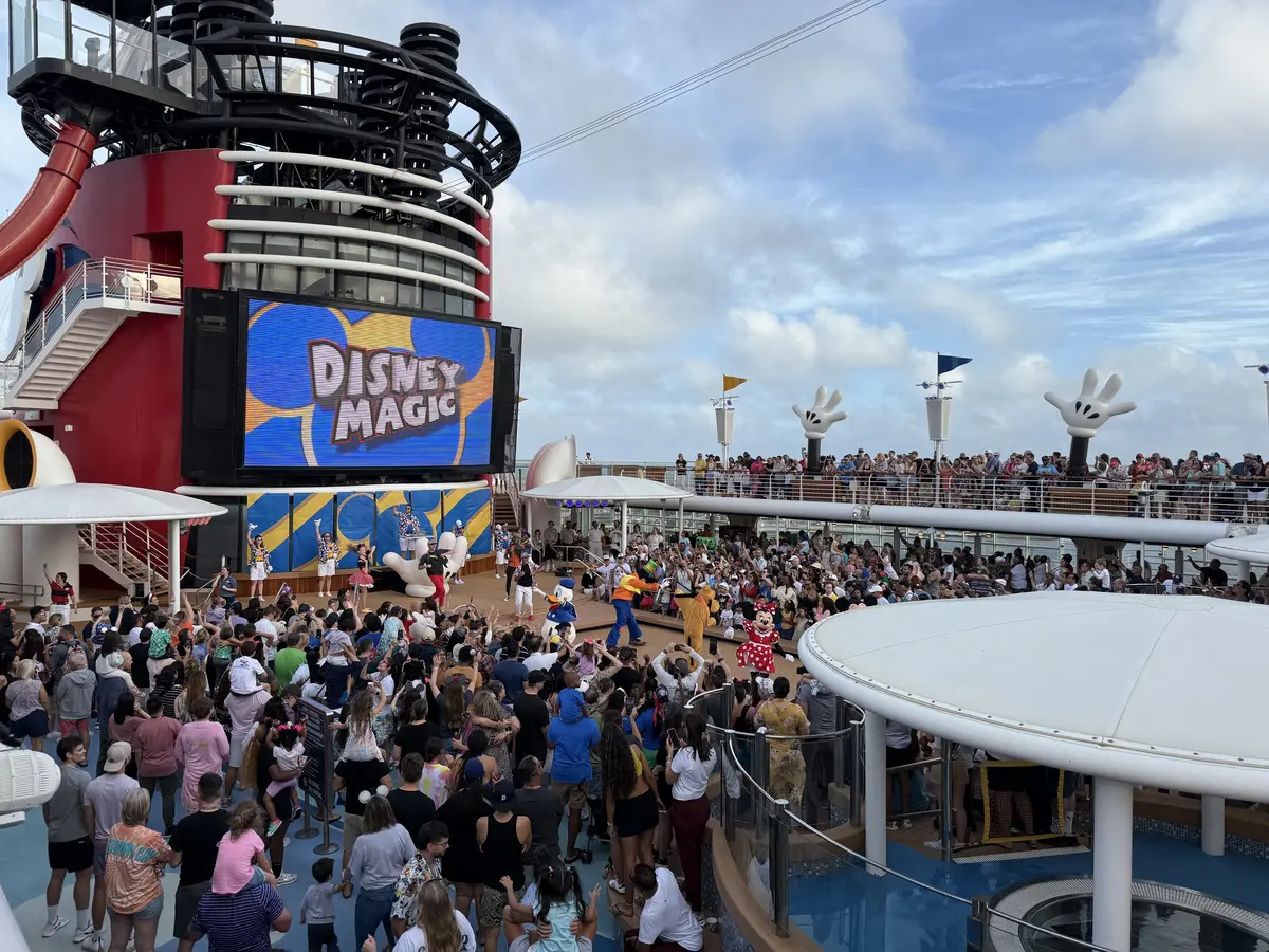 Disney-Magic-Sailaway-Party Disney-Magic-Sailaway-Party
