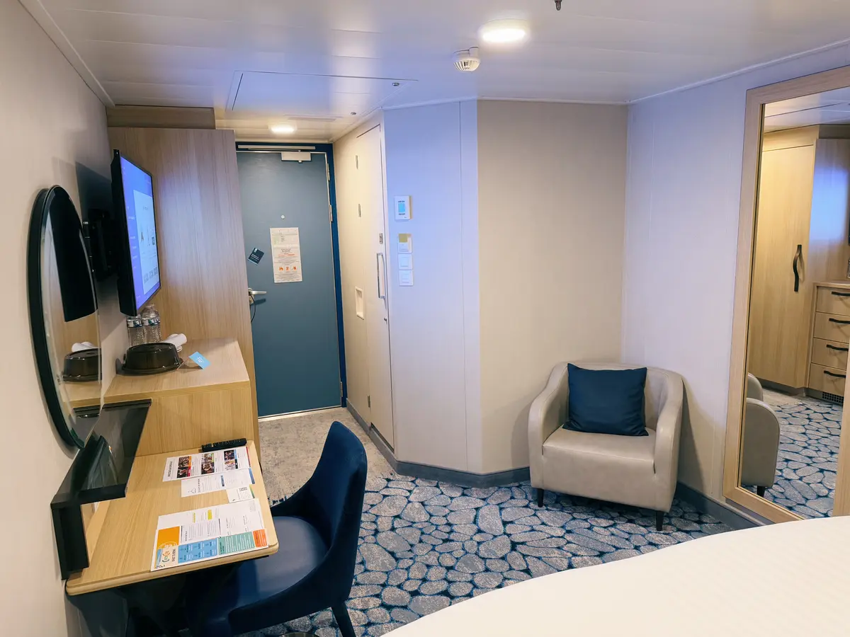 Wonder-Interior-Cabin Wonder-Interior-Cabin