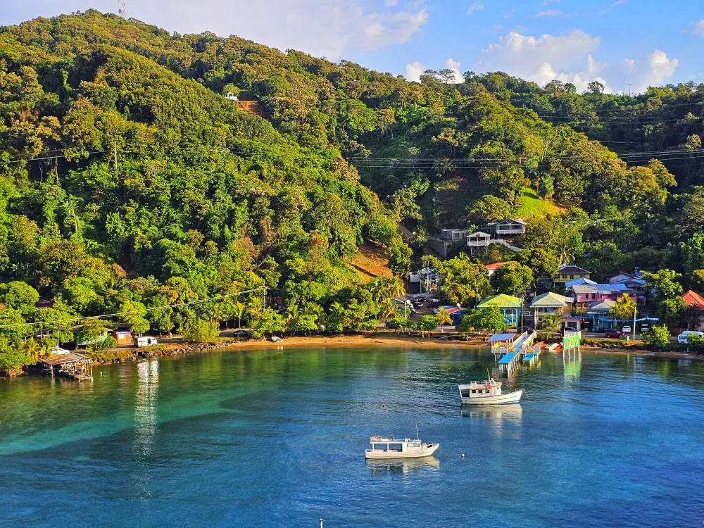 Houses iN Roatan