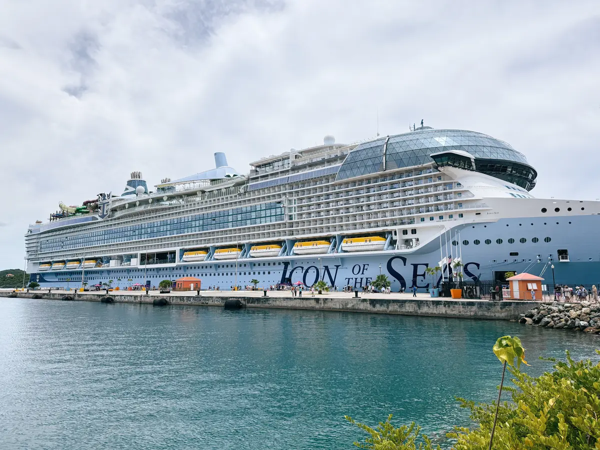 Icon-Docked-St-Thomas Icon-Docked-St-Thomas