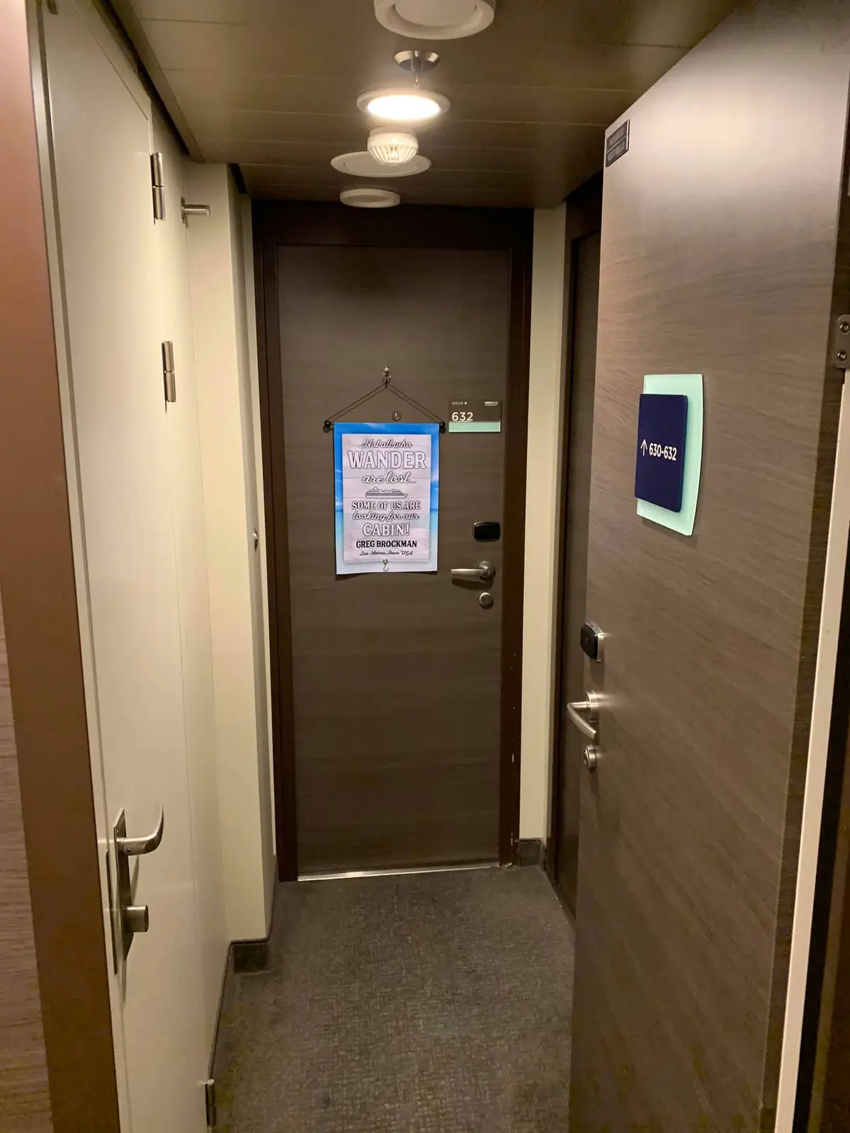 Hall to two rooms
