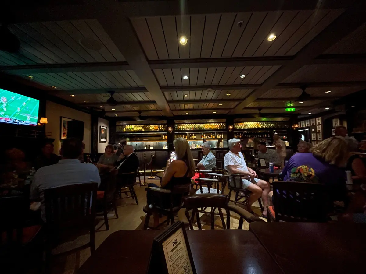 Pub on Independence of the Seas