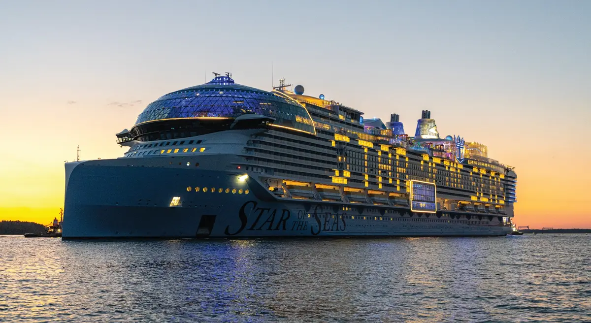 Star of the Seas leaving the shipyard