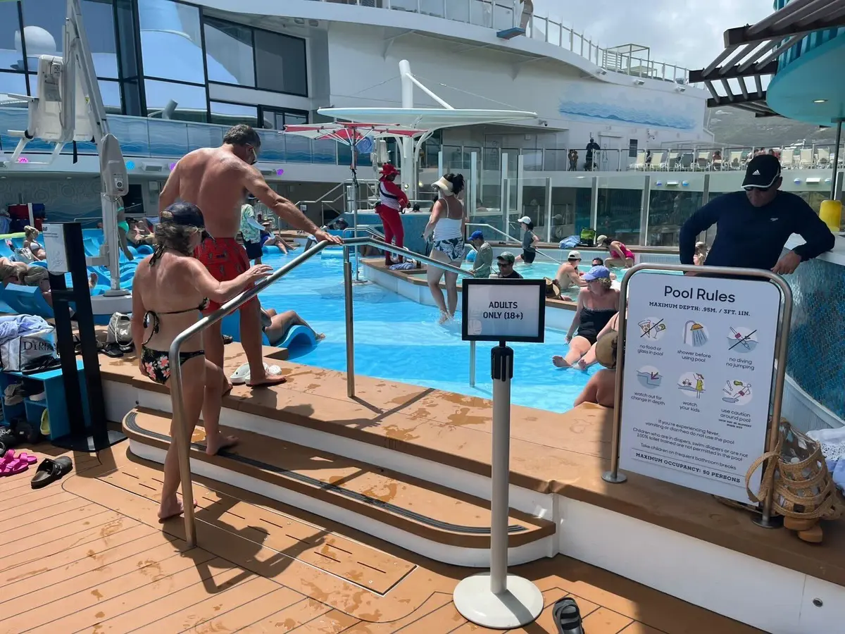Swim Tonic sign