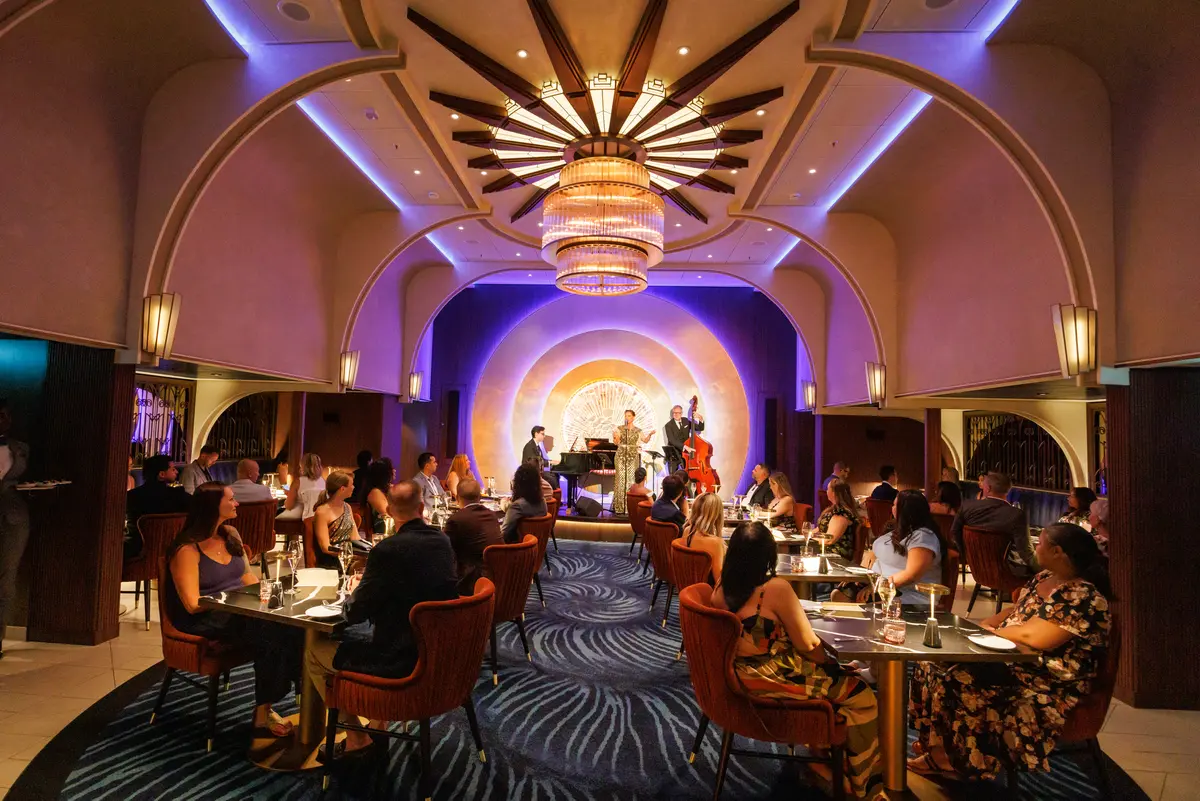 Lincoln Park Supper Club on Star of the Seas