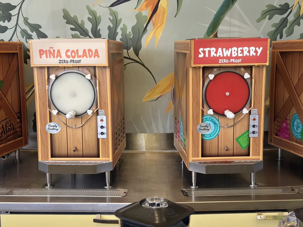 Frozen drinks machine