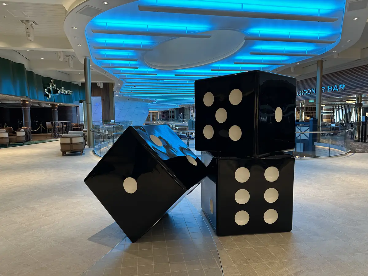 Art on Star of the Seas