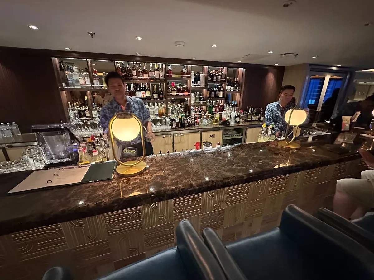Suite Lounge Bar