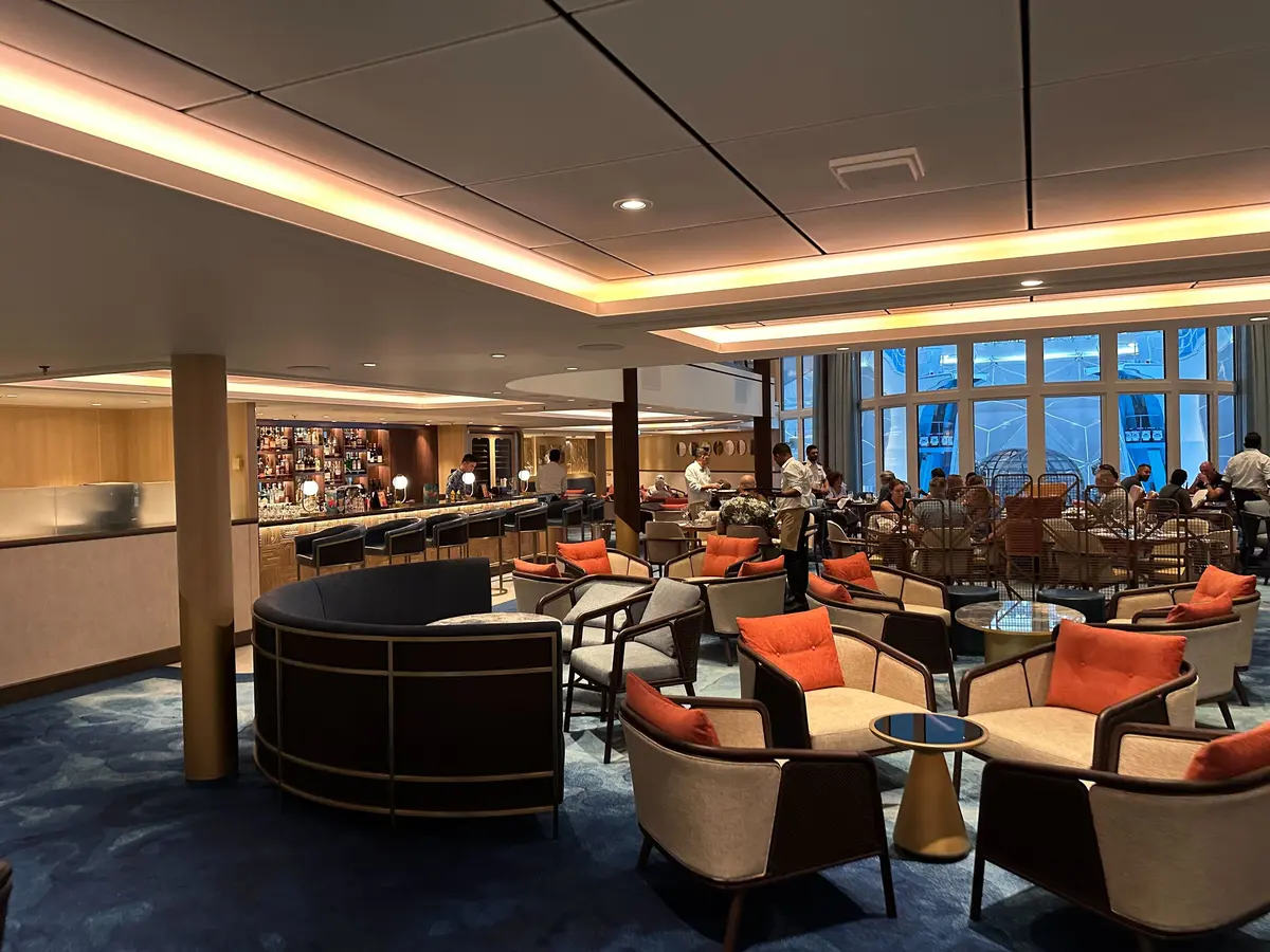 Suite Lounge area