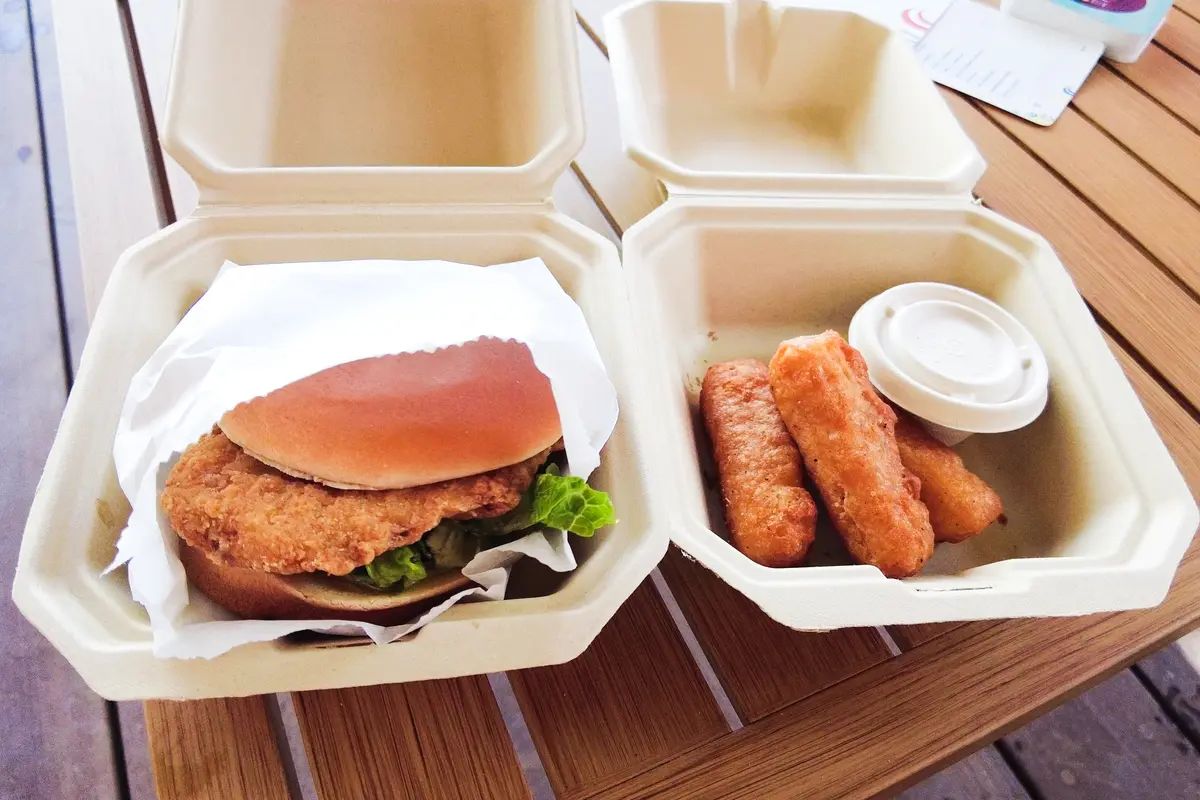 food at Hideaway Beach