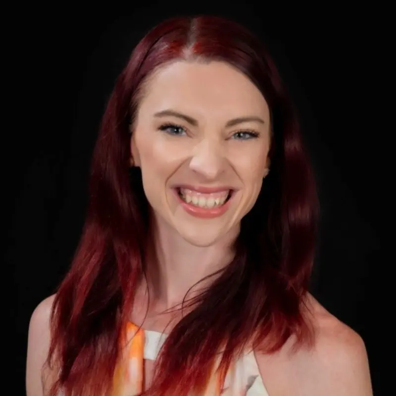 Caroline-Peters-Cruise-Director