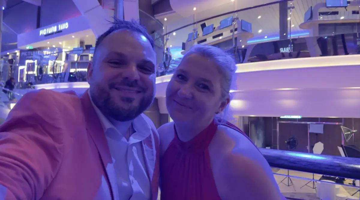 Lauren-Armstrong-Cruise-Director