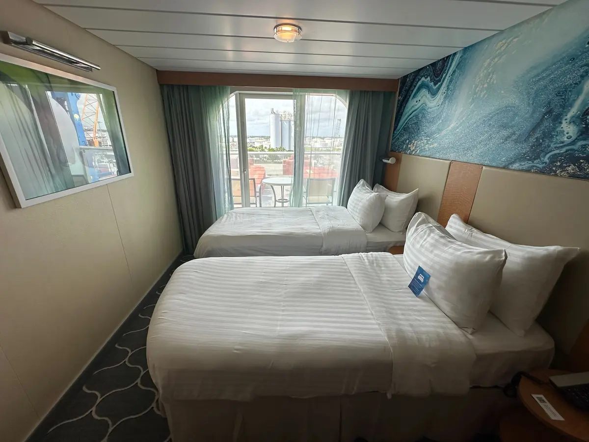 Balcony cabin