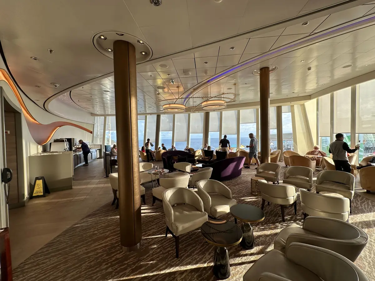 Suite Lounge