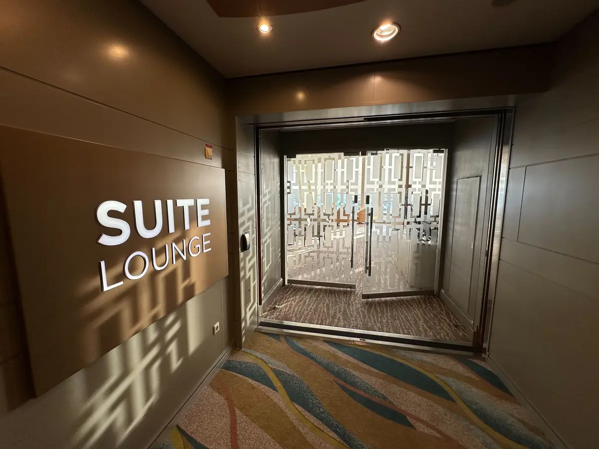 Suite Lounge