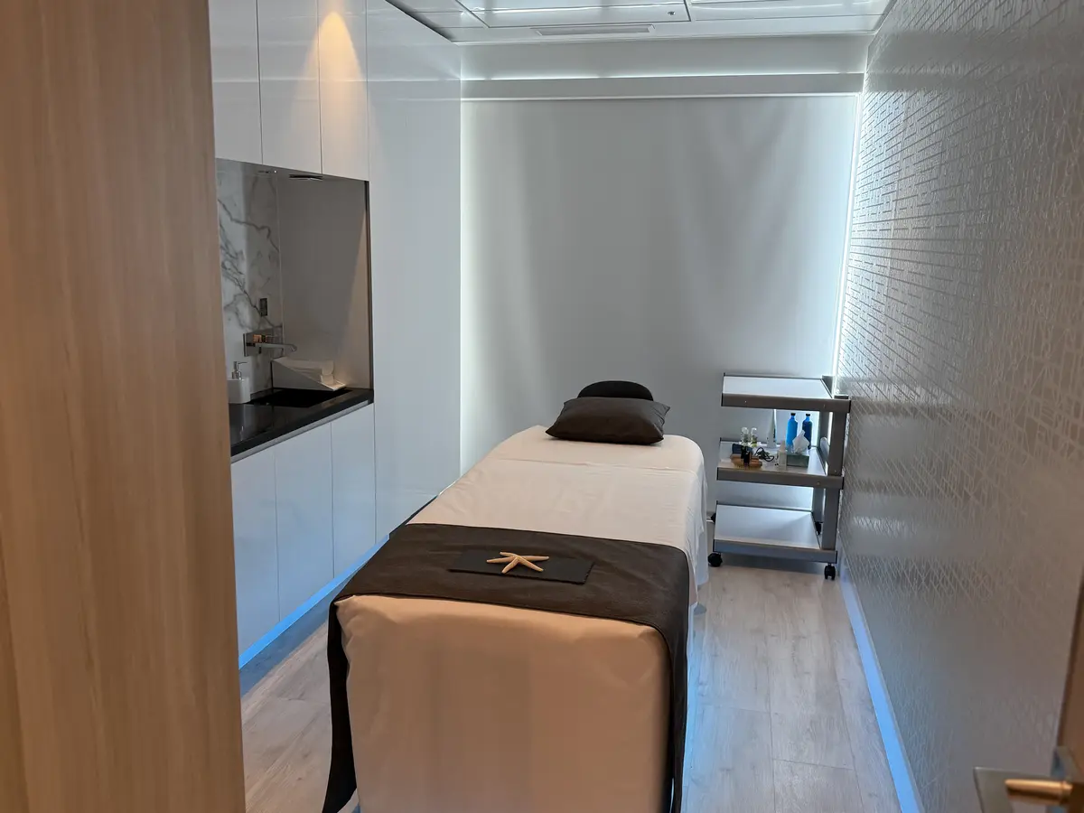 Celebrity-Xcel-Spa-Treatment-Room