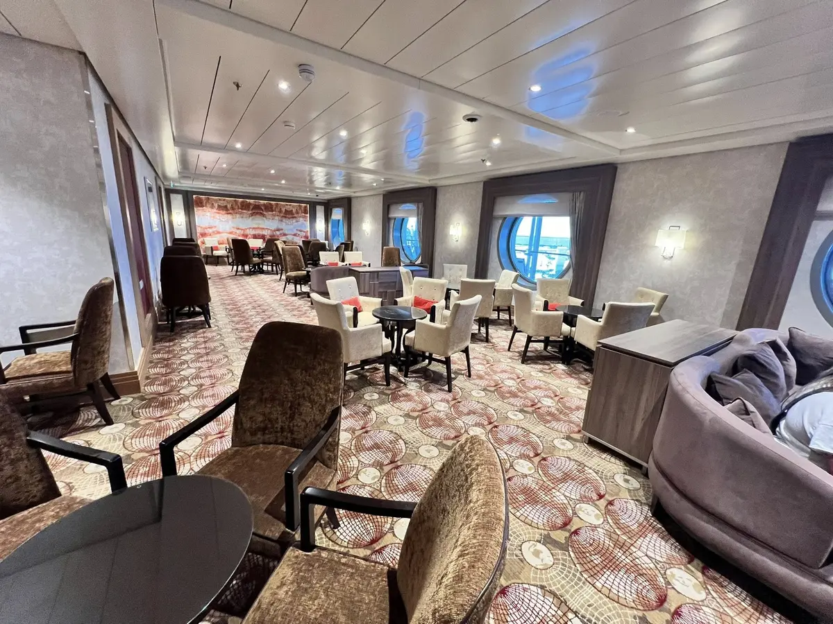 Crown Lounge on Utopia of the Seas