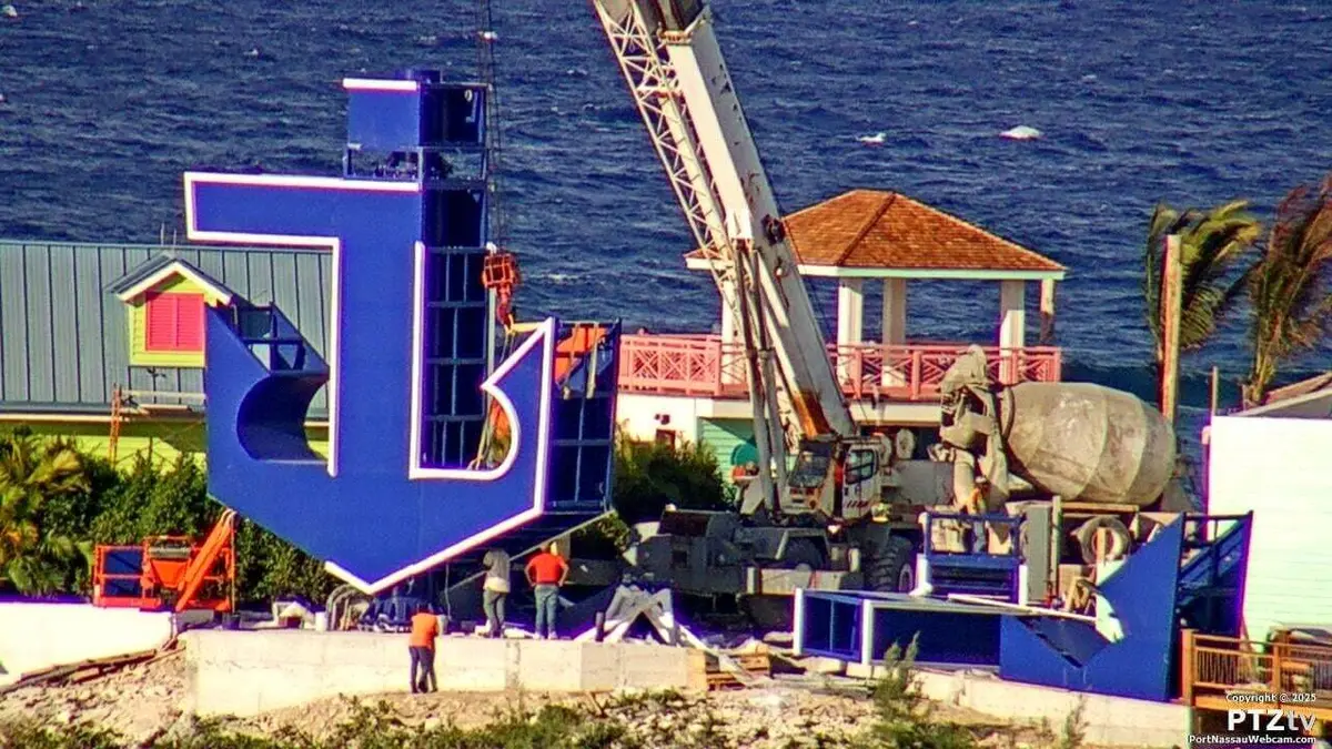 Beach-Club-Logo-PTZtv-webcam -4