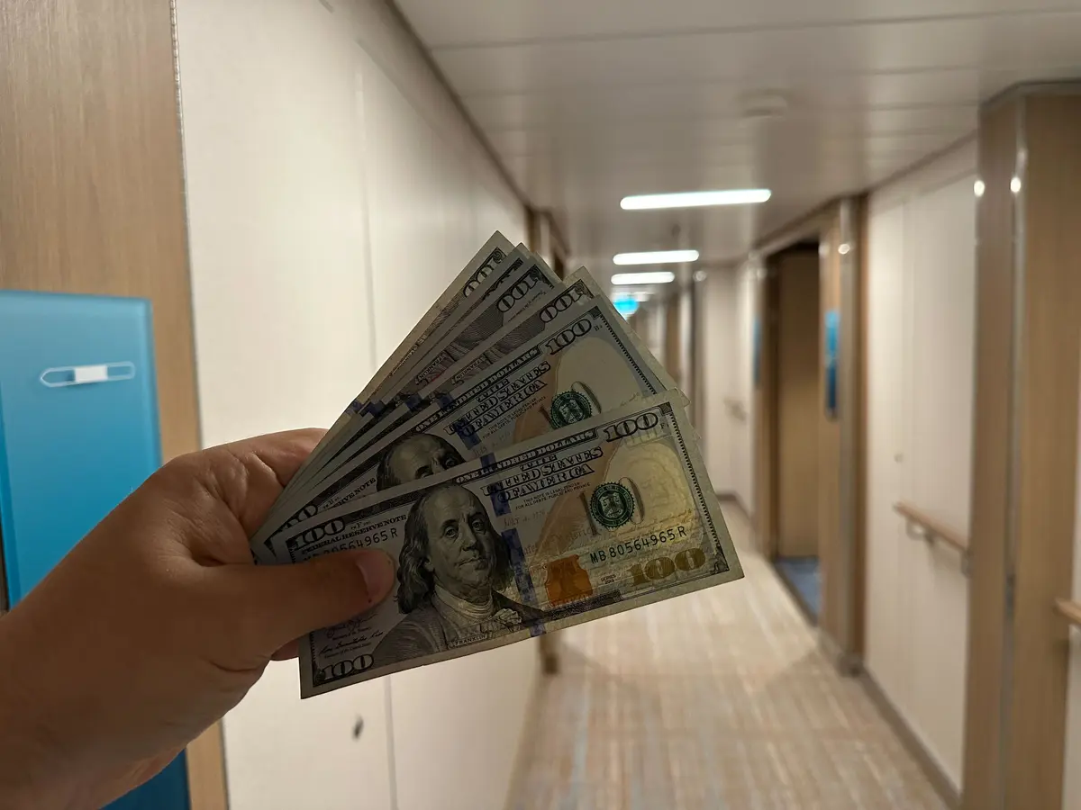 Cash Cruise Hallway