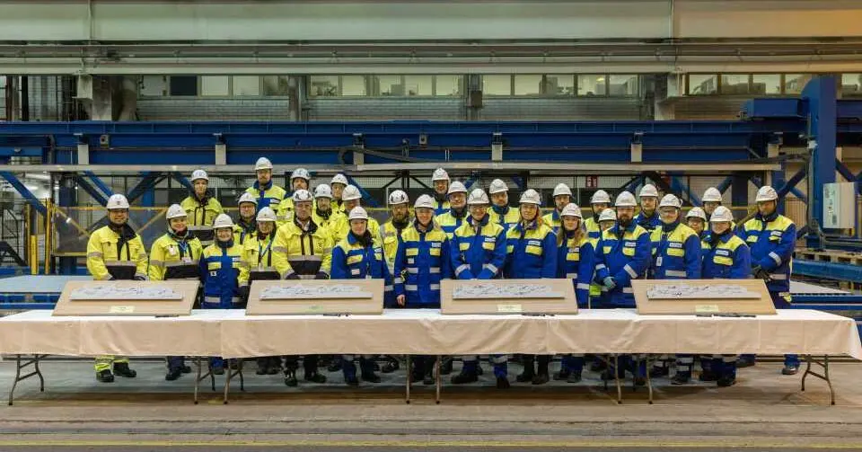 Icon 5 steel cutting ceremony