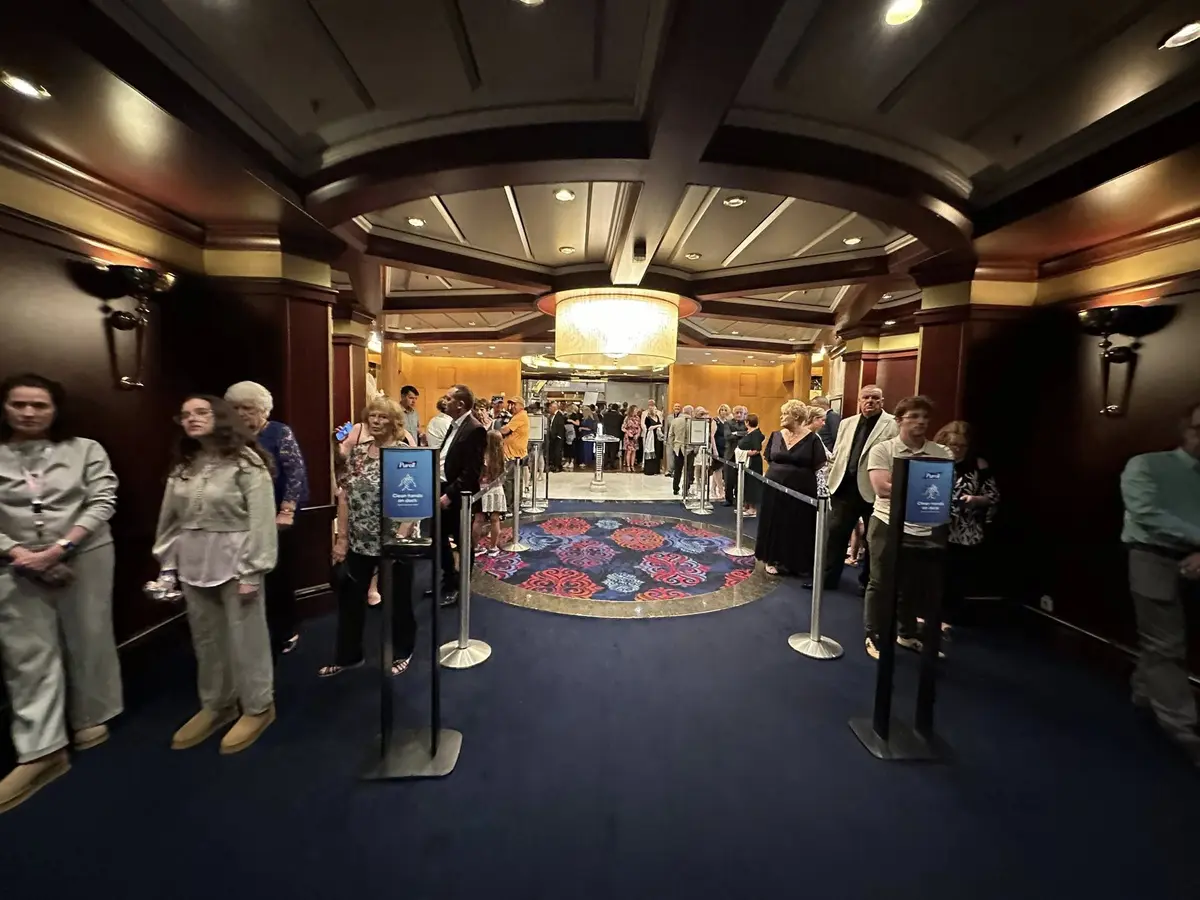 Lines for My Time Dining