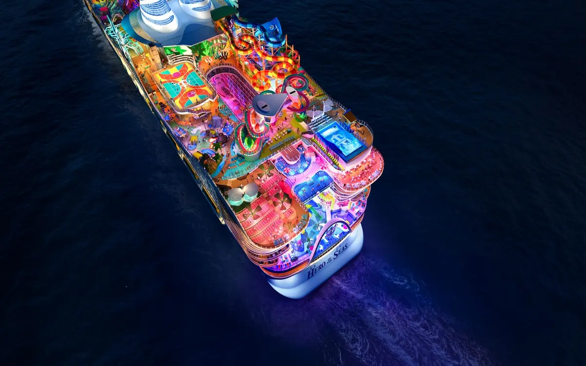 Night rendering of Hero of the Seas