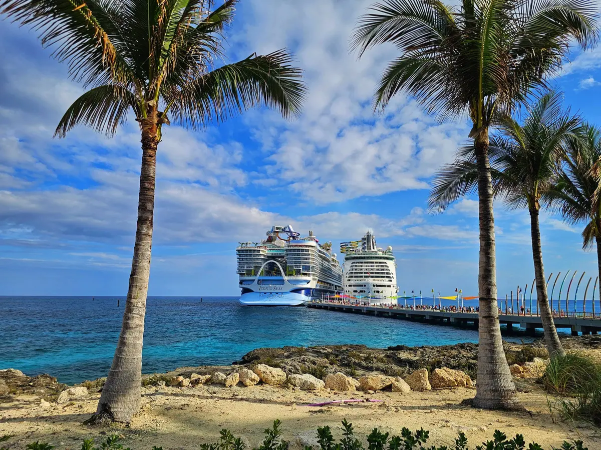 Icon and Adventure of the Seas