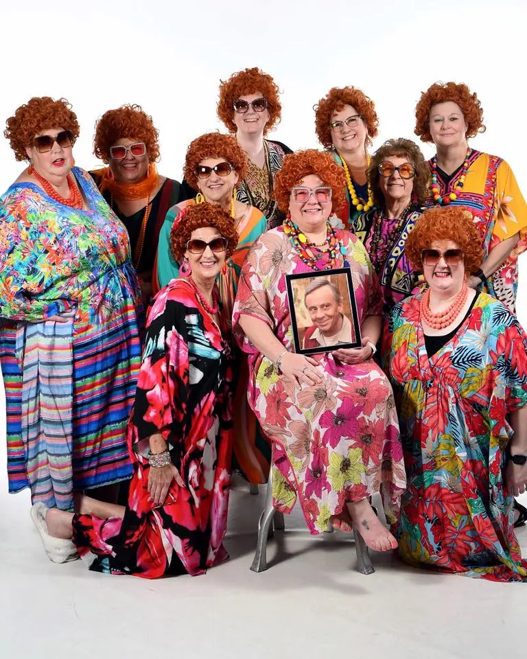 ErikChristy Bray, Theme Night