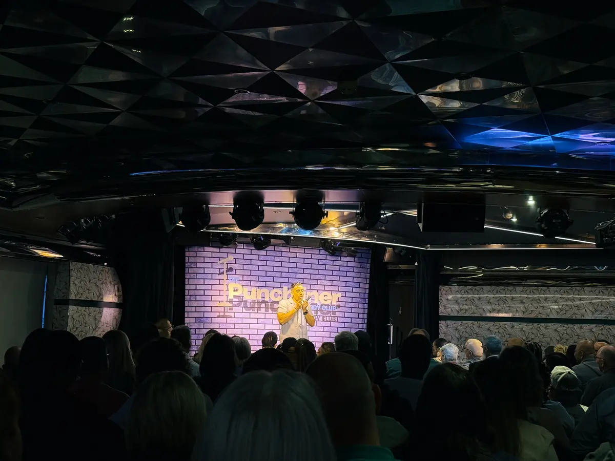 Carnival Luminosa Punchliner Comedy Club Carnival Luminosa Punchliner Comedy Club
