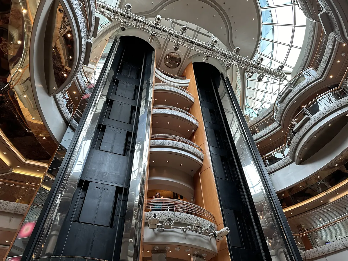 Vision of the Seas Centrum