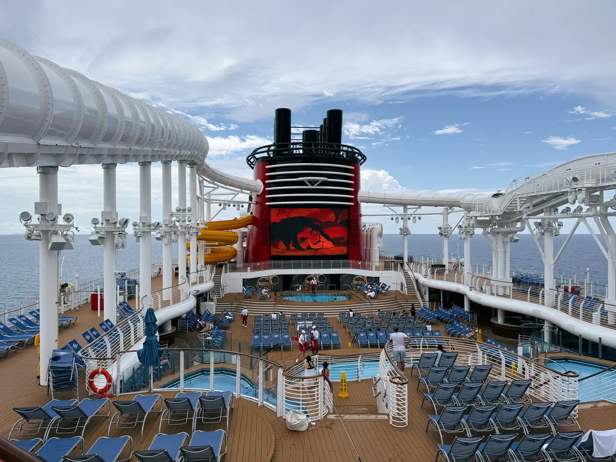 Disney Destiny pool deck